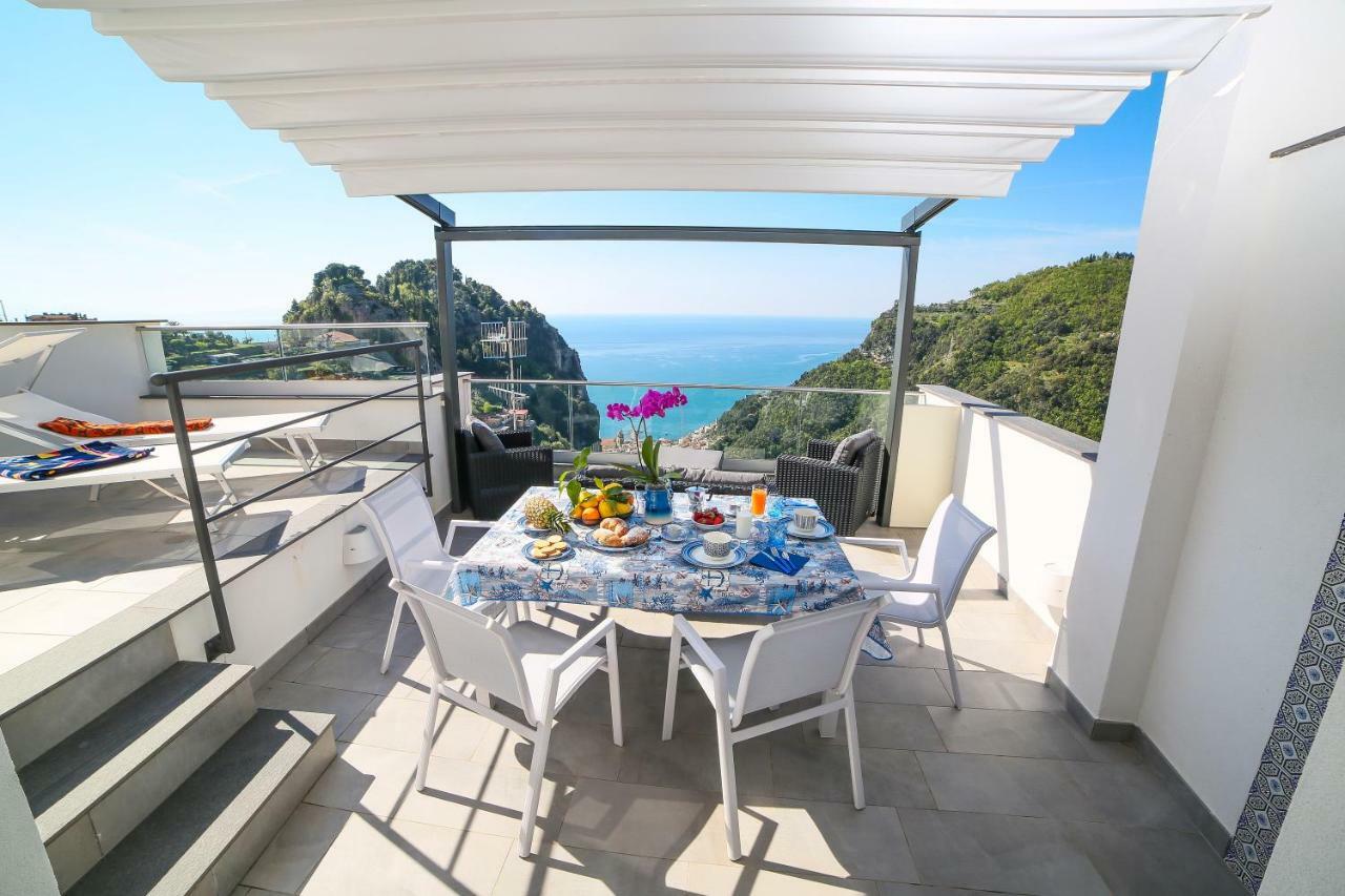 Admiring Amalfi Villa Scala Luaran gambar