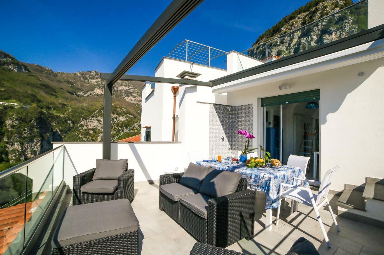 Admiring Amalfi Villa Scala Luaran gambar