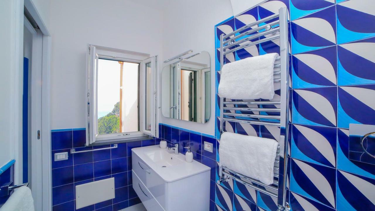 Admiring Amalfi Villa Scala Luaran gambar